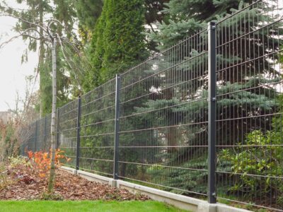 Nowoczesne ogrodzenie, czyli nowoczesne przęsło ogrodzeniowe Panel 2D - Stalowe posesyjne ogrodzenie palisadowe Panel 2D - sklep z ogrodzeniami OGRODZENIE Nowoczesne