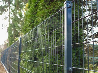 Nowoczesne ogrodzenie, czyli nowoczesne przęsło ogrodzeniowe Panel 2D - Stalowe posesyjne ogrodzenie palisadowe Panel 2D - sklep z ogrodzeniami OGRODZENIE Nowoczesne
